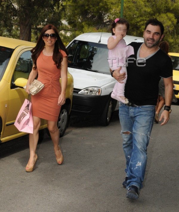 Κ. Καραβάτου – Κ. Κατσούλης: Η βάφτιση της κόρης τους στο Λυκαβηττό! - Φωτογραφία 20