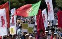 Πάνω από 100.000 διαδηλωτές στη Λισαβόνα φώναξαν...”Στο διάολο η τρόικα”