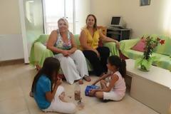 Τα Παιδικά Χωριά εκπέμπουν SOS : Ζητούνται μαμάδες - Βροχή οι αιτήσεις για βοήθεια από άπορους γονείς