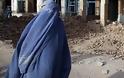 έφηβη 16 ετών μαστιγώθηκε στο Ν. Αφγανιστάν με την κατηγορία ότι είχε σχέση με νεαρό