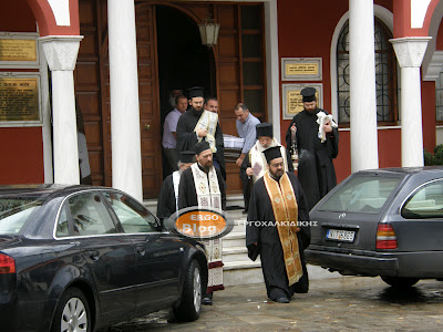 Εξετέθη σε τριήμερο προσκύνημα η σωρός του Μητροπολίτη κ.κ. Νικόδημου (Βίντεο - Φωτό) - Φωτογραφία 2