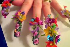 Τα πιο κιτς νύχια που έχετε δει!!(pics)