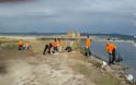 Καθαρισμός του θαλάσσιου μετώπου Μενεμένης από τους «Πολίτες σε Δράση» - Φωτογραφία 1