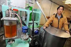 Μετατρέποντας το πλαστικό σε πετρέλαιο! [video]