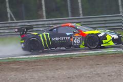 O Valentino Rossi σε αγώνα αντοχής με αυτοκίνητα