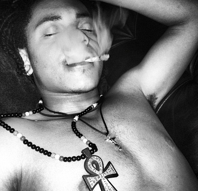 O Snoop Dogg και ο 18χρονος γιος του καπνίζουν μαζί μαριχουάνα! Φωτογραφίες - Φωτογραφία 4