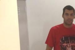 ΦΟΡΕΣΕ ΤΟ ΚΑΛΑΘΙ ΤΟΥ ΣΕ... ΜΠΛΟΥΖΑΚΙ Ο ΠΡΙΝΤΕΖΗΣ! (PHOTOS)