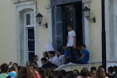 Σε κατάληψη το Δημαρχείο Σάμου από εκατοντάδες μαθητές!