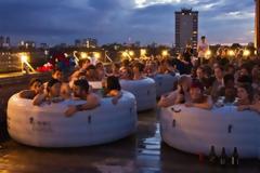 VIDEO: Σινεμά με… τζακούζι!