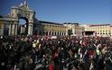 Η κυβέρνηση της Πορτογαλίας παίρνει πίσω τα μέτρα λιτότητας