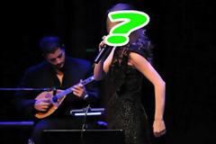 Ποια διάσημη τραγουδίστρια χώρισε, γύρισε πίσω και τώρα... περιμένει παιδί; (Φωτογραφίες)