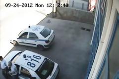 Διαμαρτυρία των αθίγγανων της Θήβας έξω από τη ΔΕΗ