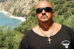 Ο «στρατιώτης» της Χρυσής Αυγής με το πεντάστερο ξενοδοχείο στην Αλβανία