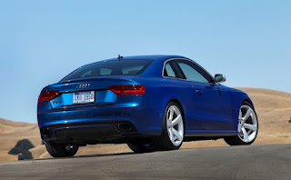 2012 Audi RS5 photo gallery - Φωτογραφία 11