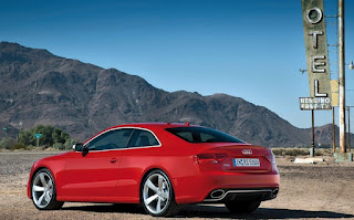 2012 Audi RS5 photo gallery - Φωτογραφία 3