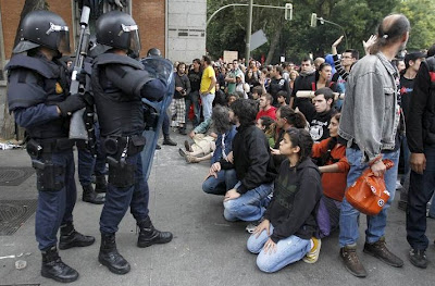 Μανιφέστο 25S : Καταλαμβάνουμε το Κοινοβούλιο - Οι Ισπανοί επαναστατούν [photos+live] - Φωτογραφία 5