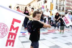 ΣΕ ΓΕΝΙΚΗ ΑΠΕΡΓΙΑ Η ΧΩΡΑ ΕΝΑΝΤΙΑ ΣΤΑ ΝΕΑ ΜΕΤΡΑ