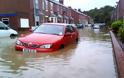 Μεγάλες πλημμύρες στη Βρετανία - Εκατοντάδες άνθρωποι εγκατέλειψαν τα σπίτια τους!!!