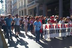 Φωτογραφίες και βίντεο από τις συγκεντρώσεις στην Πάτρα σε Εργατικό Κέντρο και πλατεία Γεωργίου - Σε απεργιακό κλοιό η Δυτική Ελλάδα