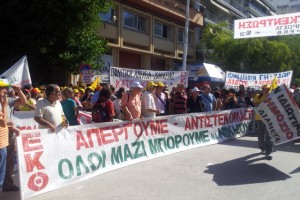 Με κρεμάλες έξω από το Εργατικό Κέντρο Θεσσαλονίκης - Φωτογραφία 3