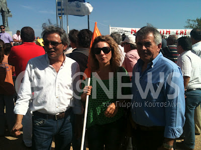 Χαλκίδα: Κρέμασαν παντελόνια στα φορτηγά και έκλεισαν την γέφυρα! [video] - Φωτογραφία 2