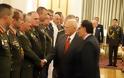 Φωτό από τη συνάντηση του Προέδρου της Δημοκρατίας με την πολιτική και στρατιωτική ηγεσία του ΥΕΘΑ