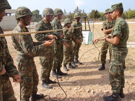 Φωτό από τη Στρατιωτική Εκπαίδευση των Ευελπίδων - Φωτογραφία 2