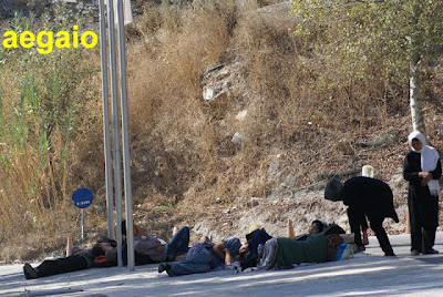 Φωτογραφίες από τη νέα αποβίβαση λαθρομεταναστών στη Σάμο - Φωτογραφία 2