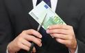 Γνωστός εφοπλιστής αυτοκτόνησε αφού έσκισε 500 χιλ. ευρώ χαρτονομίσματα