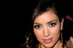 Kim Kardashian: Προσοχή στο σκύψιμο κοπελιά πάλι φαίνονται όλα! [φωτο]