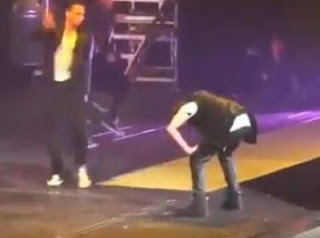 Ο Justin Bieber κάνει εμετό πάνω στη σκηνή, δείτε το! - Φωτογραφία 1