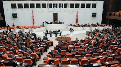 Δίνει άδεια η τούρκικη βουλή για πόλεμο με τη Συρία - Φωτογραφία 1