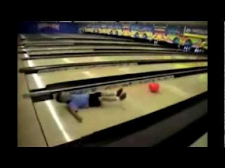 Πιό χάλια στο Bowling.. πεθαίνεις! (FAIL Video) - Φωτογραφία 1