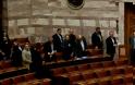 Βίντεο απο το επεισόδιο στη Βουλή μεταξύ Χρυσής Αυγής,Πασοκ και ΝΔ.