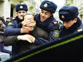 Συλλήψεις διαδηλωτών στο Αζερμπαϊτζάν - Φωτογραφία 1