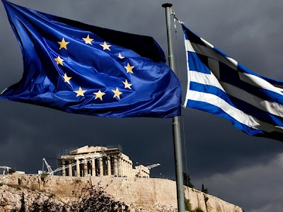 ΕΚΤ: Νομικά αδύνατη η αναδιάρθρωση του ελληνικού χρέους - Φωτογραφία 1