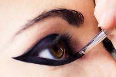7 εκπληκτικά Makeup Tricks για καστανά μάτια