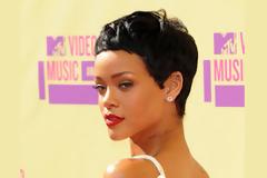 Δείτε πως ήταν η Rihanna όταν ήταν παιδί!