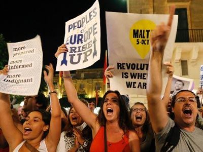 Διαδηλώσεις κατά της λιτότητας και στην Μάλτα - Φωτογραφία 1