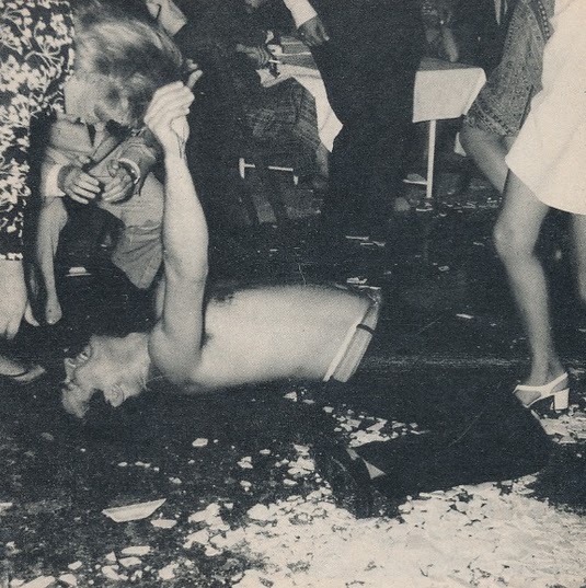 Αλίκη Βουγιουκλάκη: Τα μπουγελώματα με σαμπάνια 44 χρόνια πριν (σπάνιες φωτό) - Φωτογραφία 7