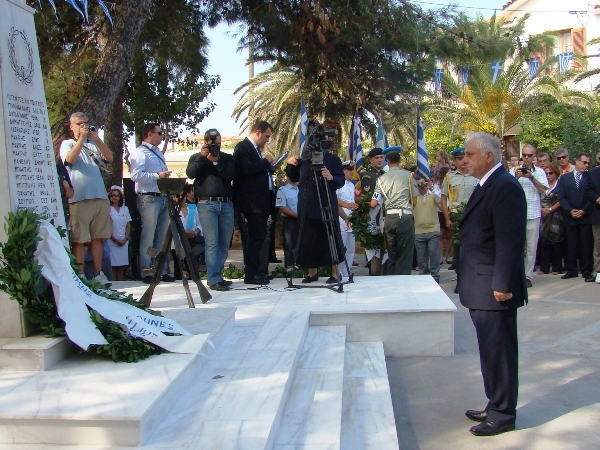 Παρουσία Υφυπουργού Εθνικής Άμυνας κ. Παναγιώτη Καράμπελα στις εορταστικές εκδηλώσεις για τη συμπλήρωση 100 χρόνων από την Απελευθέρωση της Λήμνου - Φωτογραφία 2