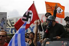ΕΚΠΛΗΚΤΙΚΕΣ ΦΩΤΟΓΡΑΦΙΕΣ ΑΠΟ ΞΕΝΑ ΕΙΔΗΣΙΟΓΡΑΦΙΚΆ ΜΜΕ ΑΠΟ ΤΗΝ ΣΥΓΚΕΝΤΡΩΣΗ ΚΑΙ ΤΑ ΕΠΕΙΣΟΔΙΑ ΣΤΟ ΣΥΝΤΑΓΜΑ