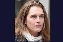 Η 47χρονη Brooke Shields αμακιγιάριστη και κουρασμένη!