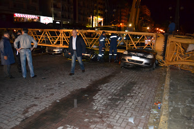 Τραγωδία στη Λάρνακα: Γερανός καταπλάκωσε όχηματα- Μία νεκρή και τρεις τραυματίες [Photos] - Φωτογραφία 7
