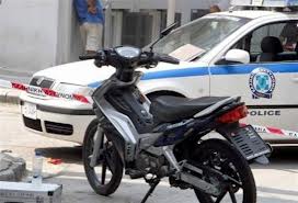 17χρονος έκλεψε μοτοσυκλέτα στην Ξάνθη - Φωτογραφία 1
