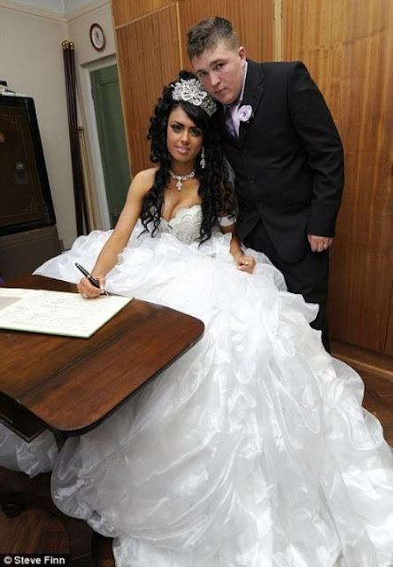 O γάμος μιας 16χρονης κουκλας Τσιγγάνας..! (pics) - Φωτογραφία 7