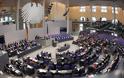 Γερμανία: Το Βερολίνο ελπίζει να πείσει το κοινοβούλιο να ψηφίσει φορολογικές ελαφρύνσεις