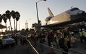 Ενα διαστημικό λεωφορείο στου δρόμους του Λος Αντζελες! - ΦΩΤΟ - Φωτογραφία 5