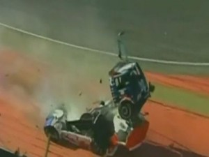 Τρομακτικό ατύχημα στο Formula Truck της Βραζιλίας [VIDEO] - Φωτογραφία 1