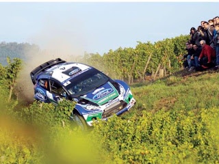 Άγιο είχαν δύο θεατές στο Γαλλικό WRC (Rallye de France 2012) [video] - Φωτογραφία 1